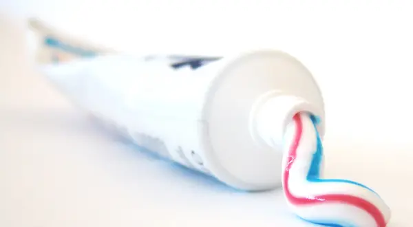 Does toothpaste get rid of pimples? Acne Problem Help